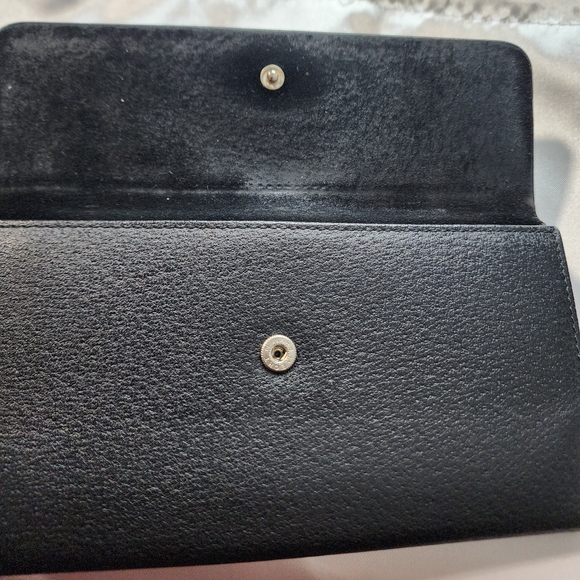 Authentic Gucci Black Leather Long Wallet - Picture 8 of 15